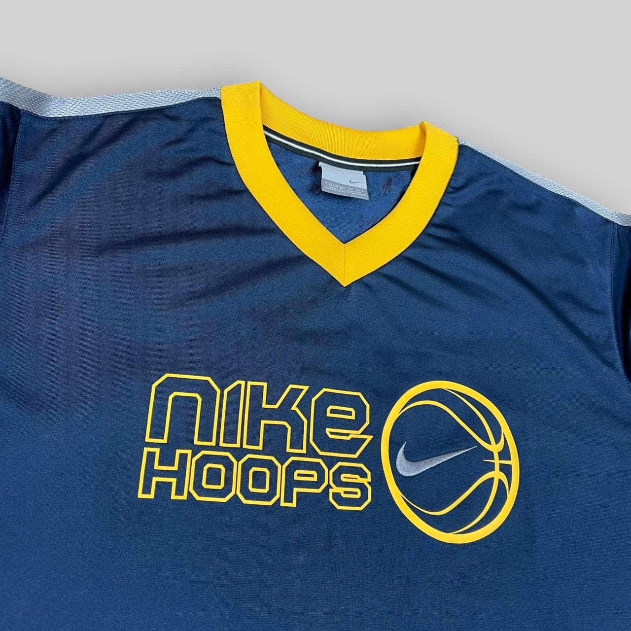 Nike Hoops V Neck T Shirt (Medium)